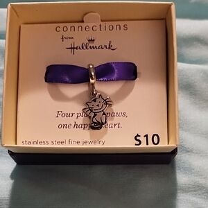 🎈5/$20 Bundle 🎈Hallmark Cat Charm with Blue Ribbon